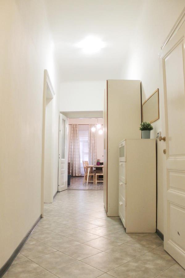 Modern Apartment Ve Smečkách 28 Praga Esterno foto